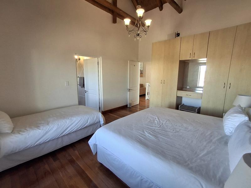 6 Bedroom Property for Sale in Duyker Eiland Western Cape